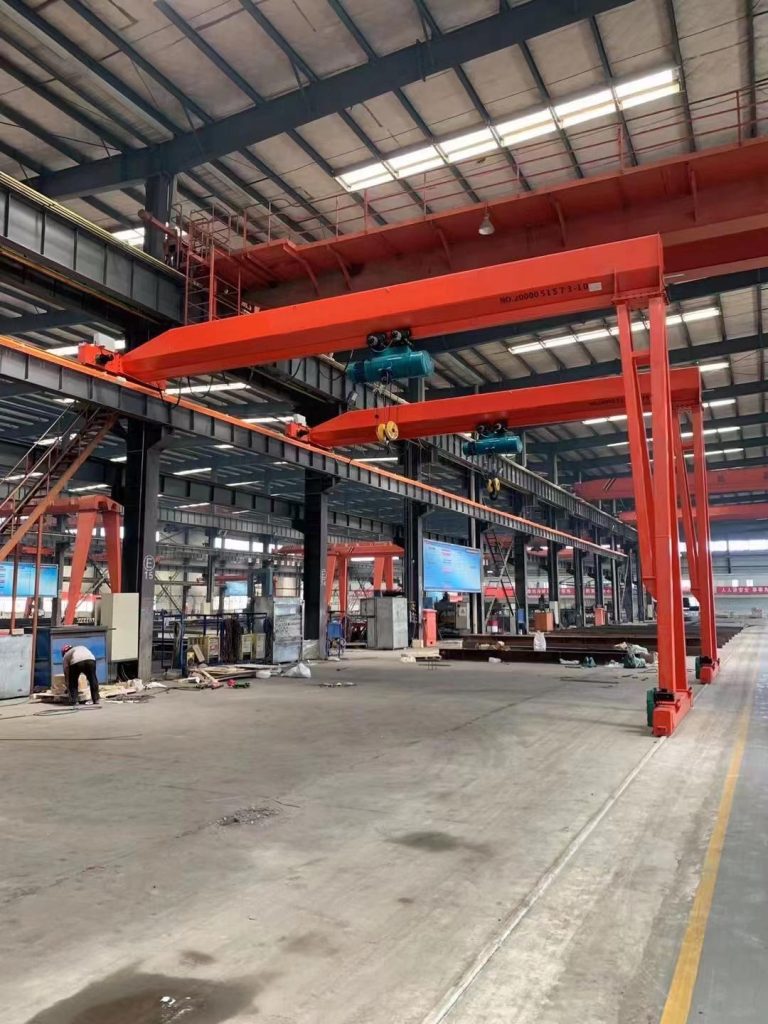 Semi-gantry crane